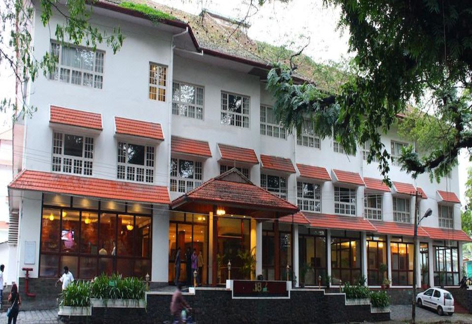NO 18 HOTEL